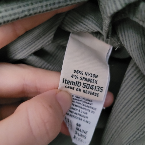 L.L BEAN- WALKING SHORTS - Picture 5 of 8